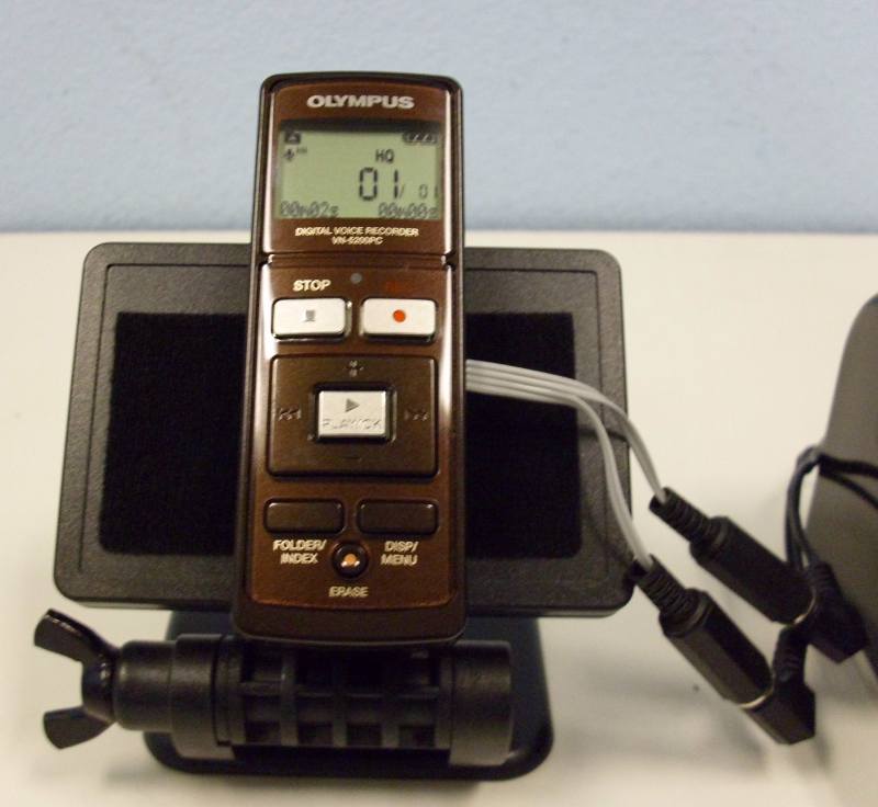 image of voice
recorder in its stand